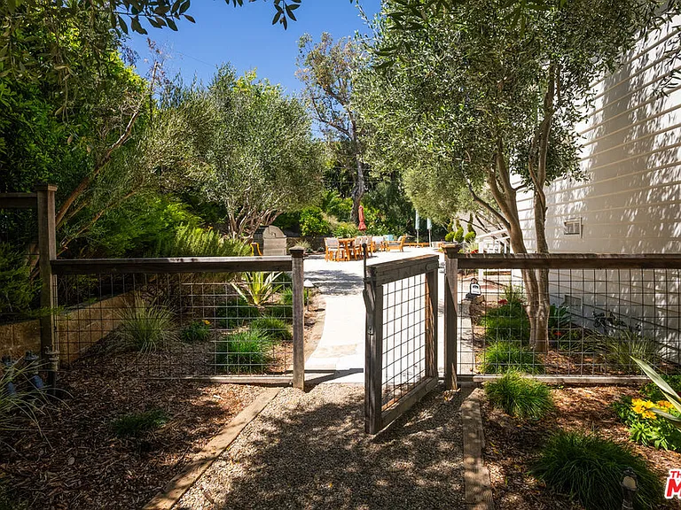 6456 Sycamore Meadows Dr — Photo 5