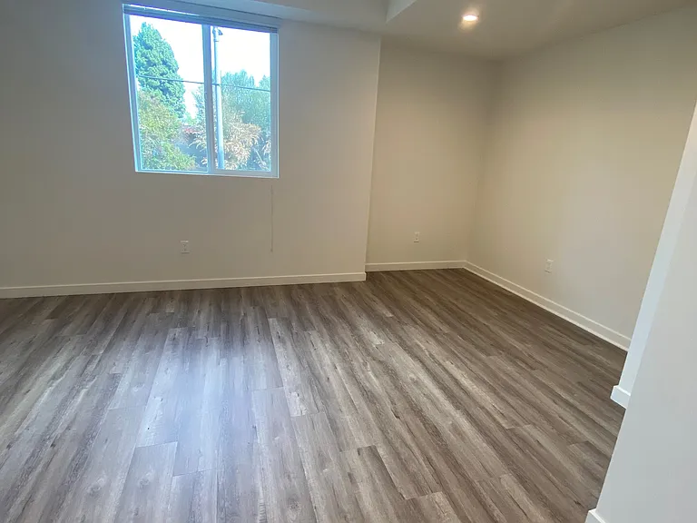 5327 Hermitage LLC — Photo 14