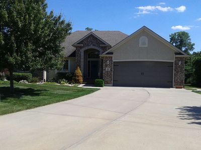 1607 NW Hedgewood Dr, Grain Valley, MO, 64029