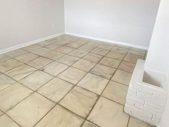 5th image of 119 Antiquera Ave #5