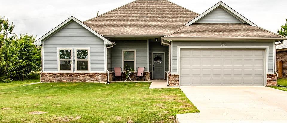 1st image of 223 Anchor Ln