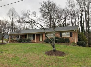 310 N Council Oaks St, Morganton, NC 28655