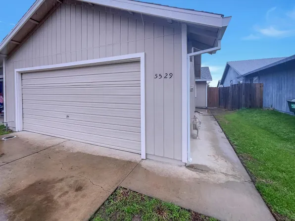 5529 Moorhouse Ct, Sacramento, CA 95842