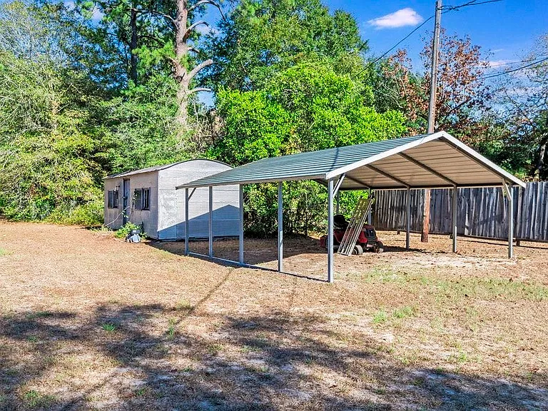 9438 FM 777 — Photo 16