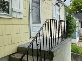 14 Novak St, Norwalk, CT 06854