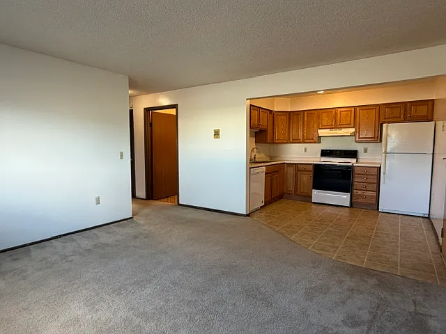 2 bed, $980 — Photo 3