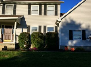 7098 Hudson Rd, Kent, OH 44240