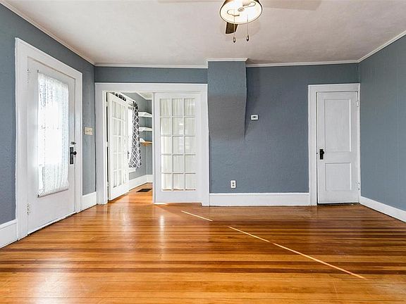 5th image of 203 1st Ave