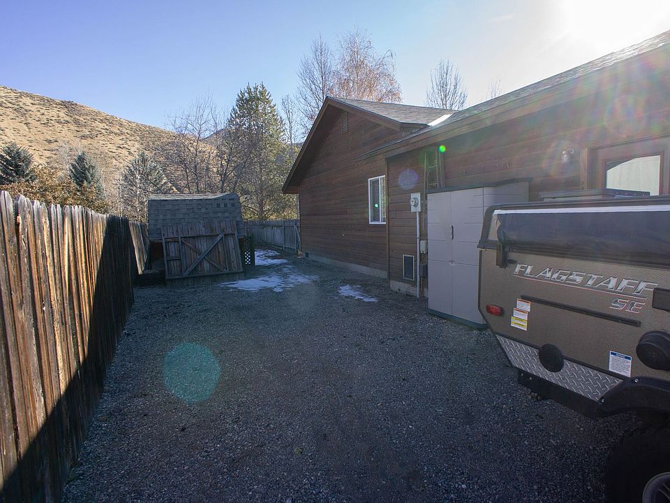2nd image of 1520 Aspen Valley Dr
