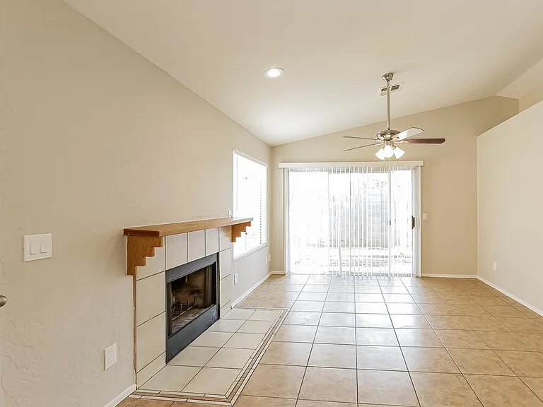 4169 E Pecan Rd — Photo 5