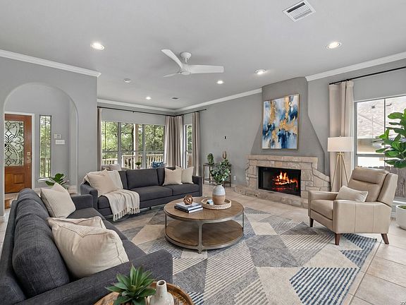 3rd image of 257 DEER CROSS LN