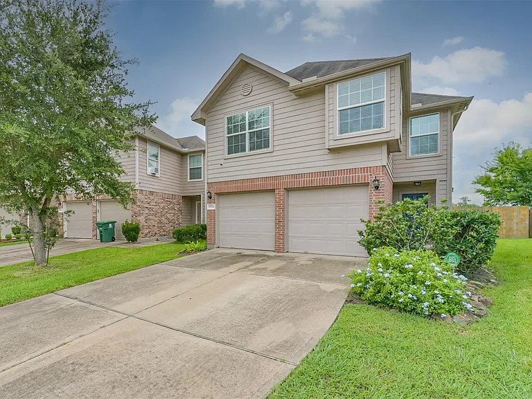9334 Valley Tree Ln — Photo 35