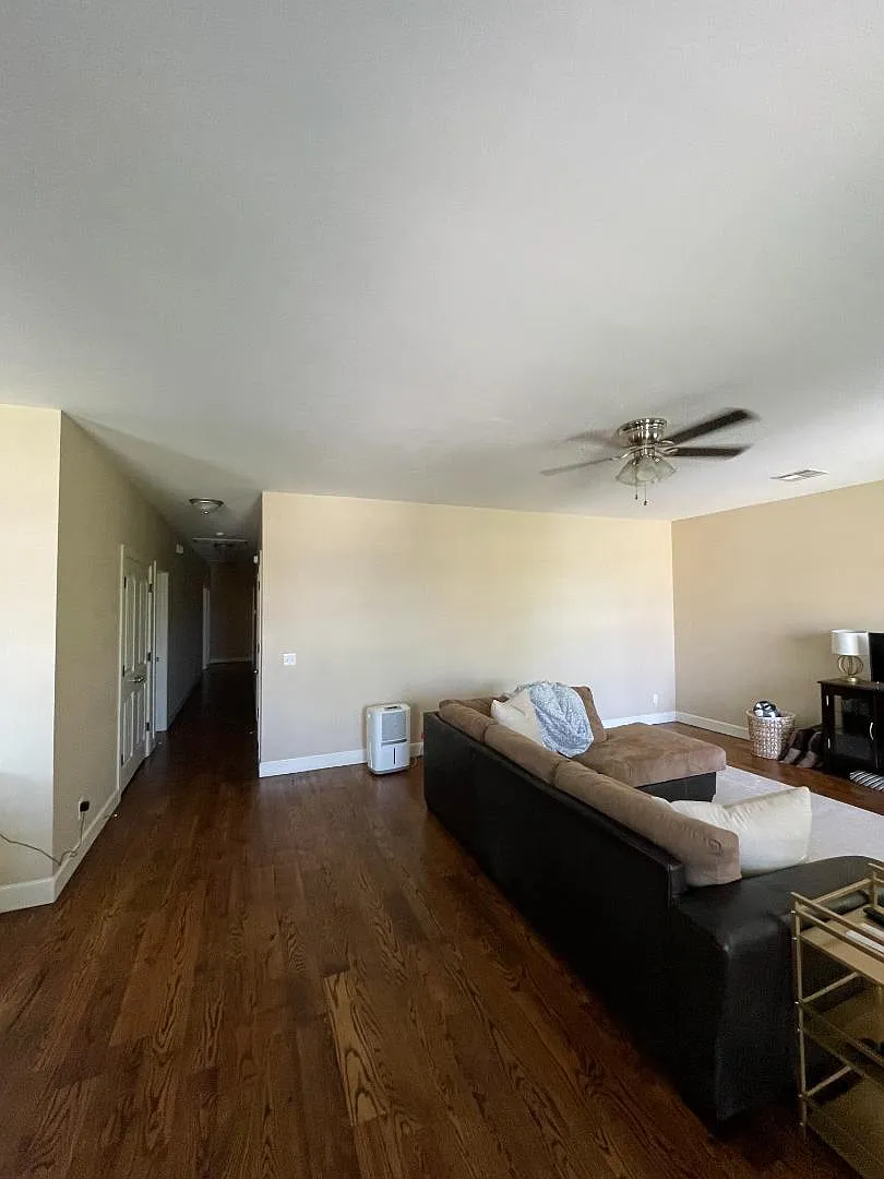 751 Deans Row Avenue - 01 — Photo 1
