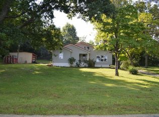 215 Hicks Rd, Jonesborough, TN 37659