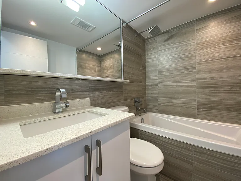 50 Alexander St — Photo 26