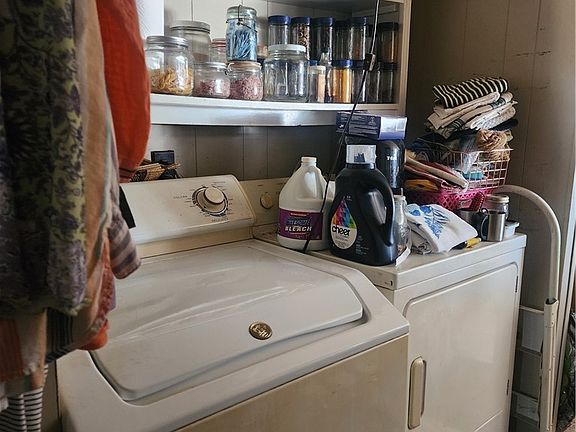 5th image of 1380 Lincoln Lane