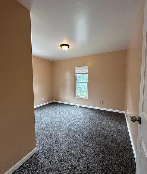 697 Allyn St — Photo 15