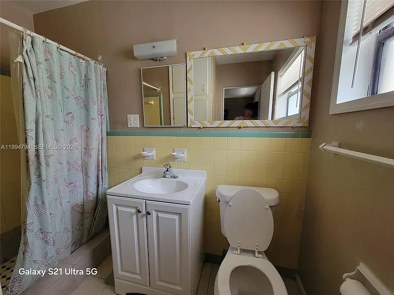 305 S Ocean Dr #4 — Photo 8