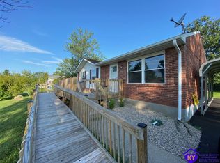 617 Carolyn St, Radcliff, KY 40160