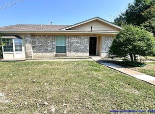 1301 Quail Dr, Garland, TX 75040