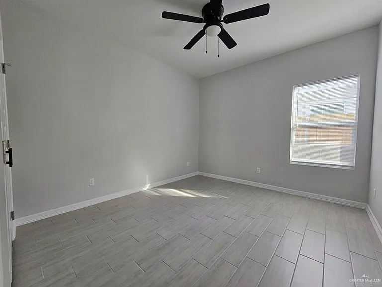 1019 N Woodson Ave #4 — Photo 13