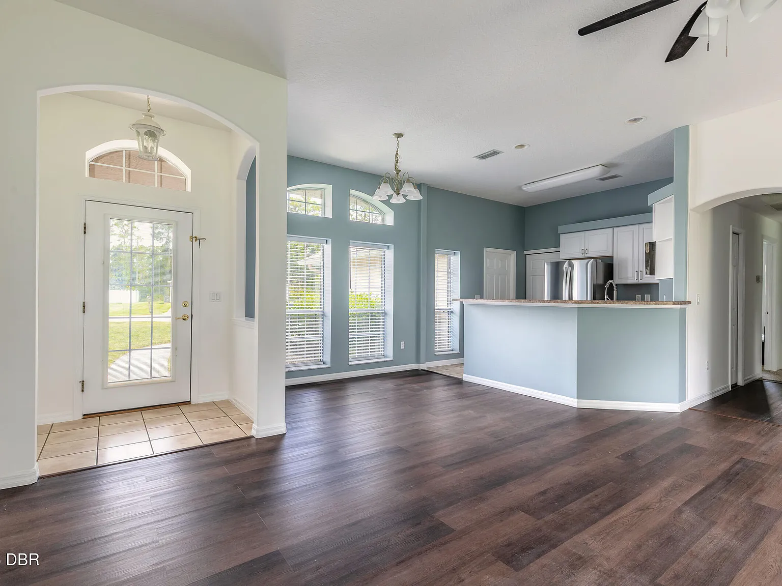 4 bed, 2.0 bath, 1432 sqft, $2,150 — Photo 4