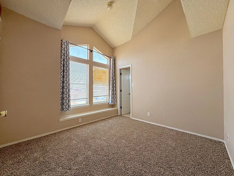 11073 Nathan Bay Dr — Photo 12