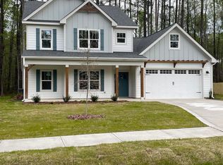 812 Dupont Ln, Carthage, NC 28327