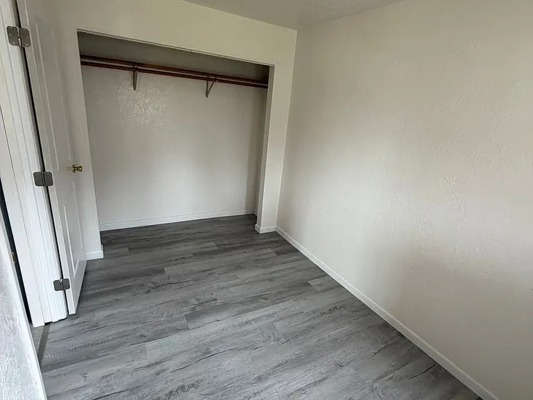 228 N Wasson St — Photo 3