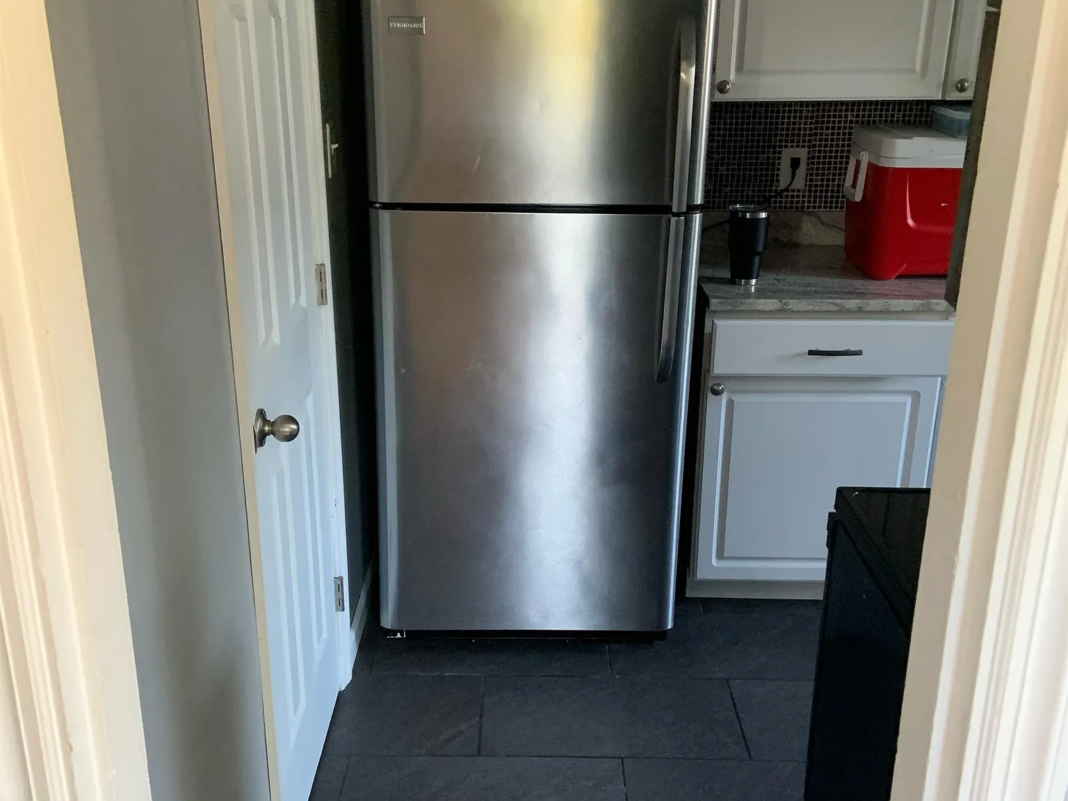 9 W Withrow St - 9 — Photo 3