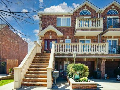 6008 77th Pl, Middle Village, NY, 11379