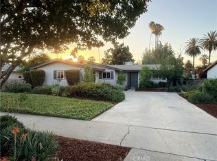 8 Dale Ln, Redlands, CA 92373