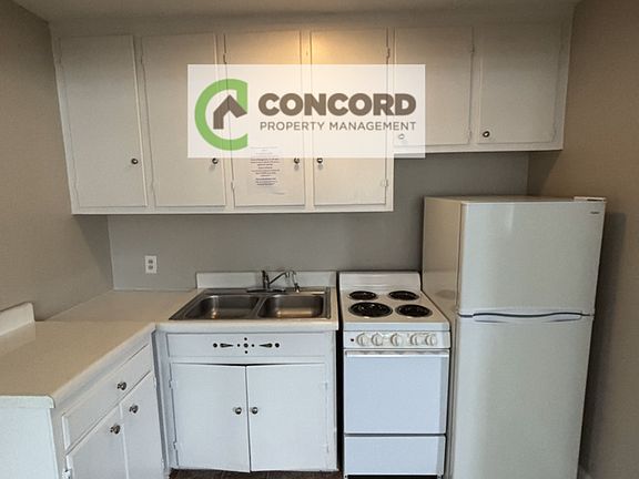 4th image of 703 Summit Ave APT 1