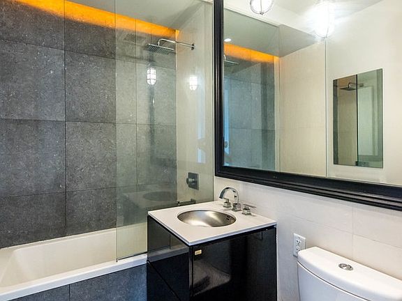 5th image of 185 Leonard St #2M