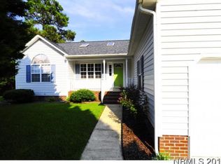 105 Canebrake Dr, New Bern, NC 28562