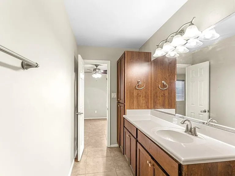 1702 E Gaylon Dr — Photo 16