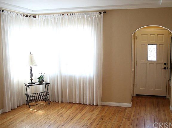 2nd image of 818 N Brighton St