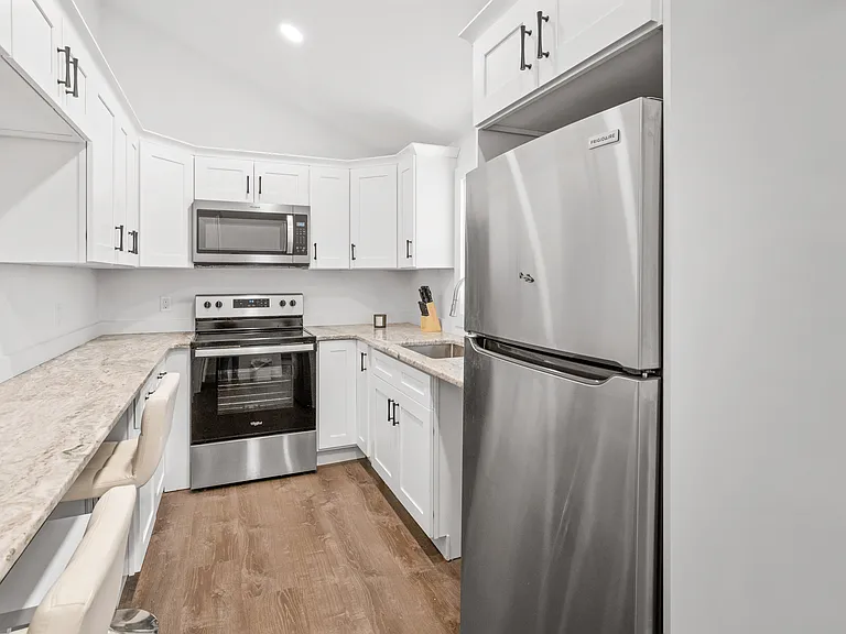 408 W Lake Dr #4 — Photo 6