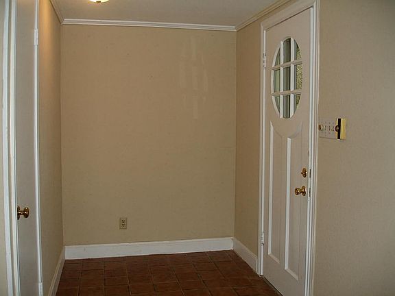 5th image of 5627 Fairdale Ln