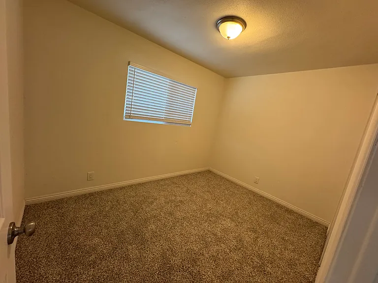 15558 E Kennard St — Photo 7