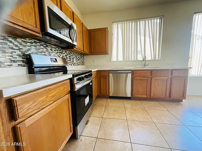 13561 W Ironwood St — Photo 3