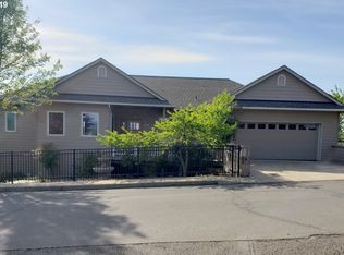 874 Summit Blvd, Springfield, OR 97477