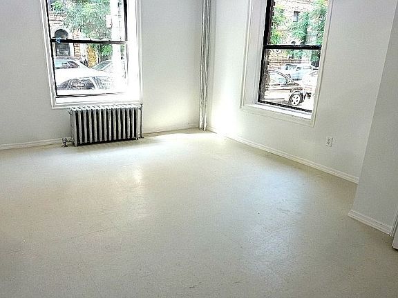 2nd image of 2121 Westbury Ct APT 1H