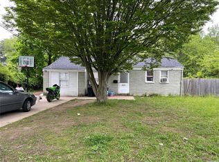 1729 N Thompson Dr, Bay Shore, NY 11706