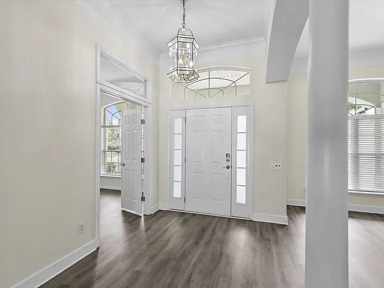 8884 Hampton Landing Dr E — Photo 3