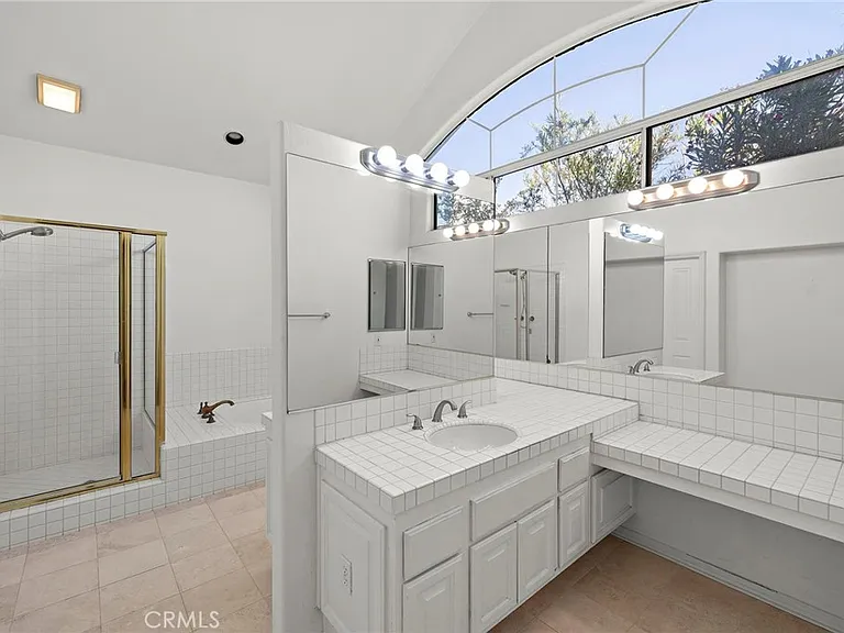 34042 Cambridge Rd — Photo 11