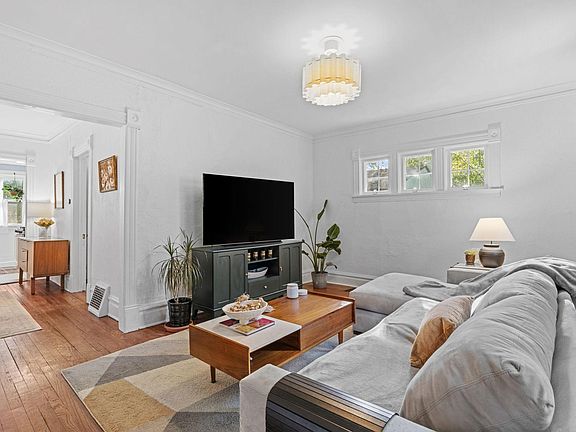 3rd image of 629 Hall Ave