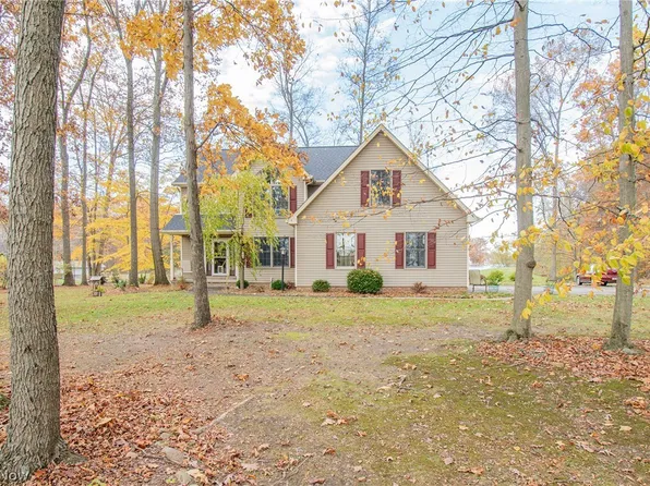 700 Stillwater Dr, Deerfield, OH 44411