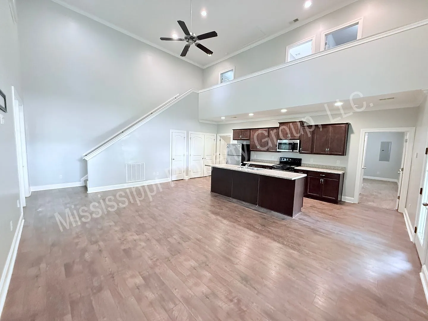 4BR/3BA For Rent — Photo 3