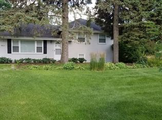 5S381 Columbia St, Naperville, IL 60563